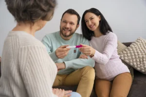 Pacientes en clínicas de fertilidad para personas de bajos recursos en Bogotá